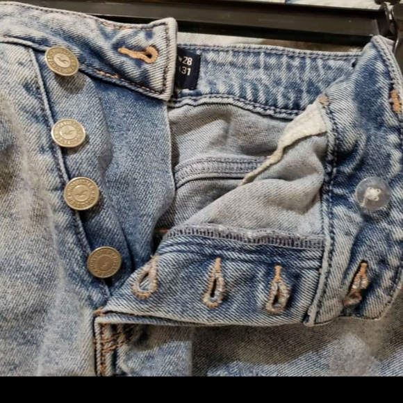 Curvy High-Rise Vintage Baggy Cross Over Waistband Jean Distressed - Picture 3 of 5